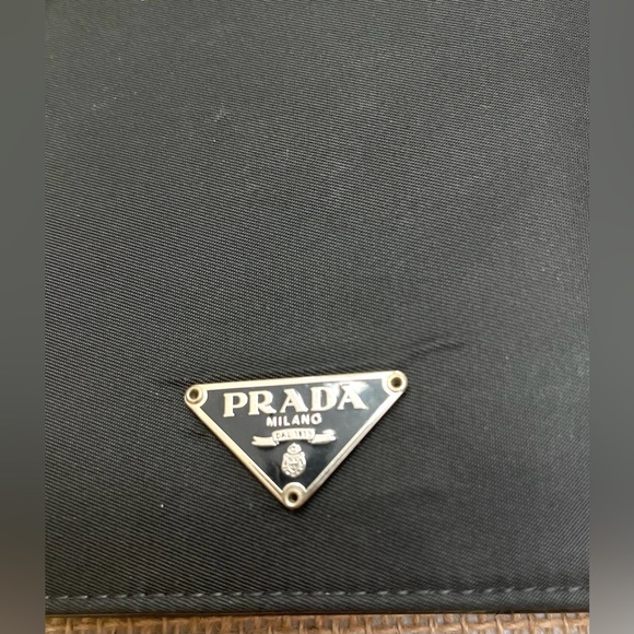 Authentic Prada Agenda Pm/Organizer/Passport Holder - Picture 3 of 11